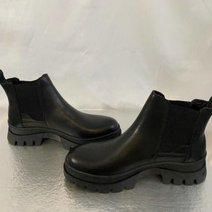 DONALD PLINER Men's Leather Slip-On Boot, Size 7, NWOT.